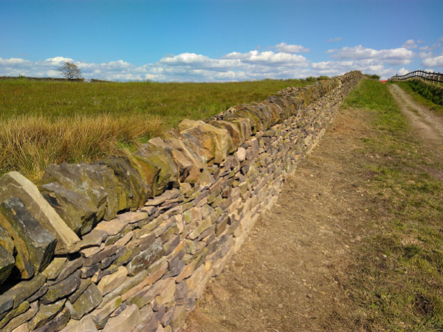 dry stone wall rebuild derbyshire